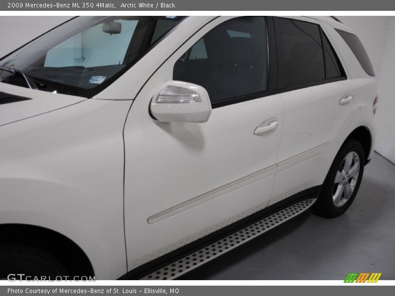 Arctic White / Black 2009 Mercedes-Benz ML 350 4Matic