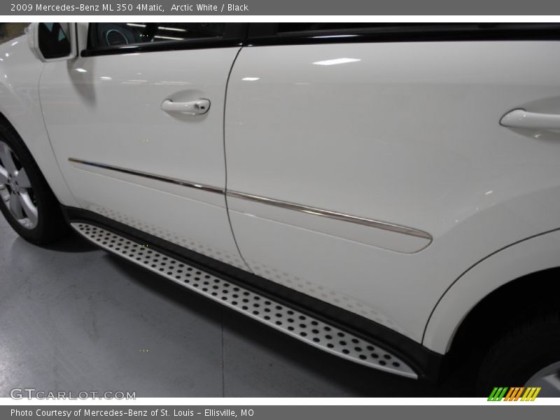 Arctic White / Black 2009 Mercedes-Benz ML 350 4Matic