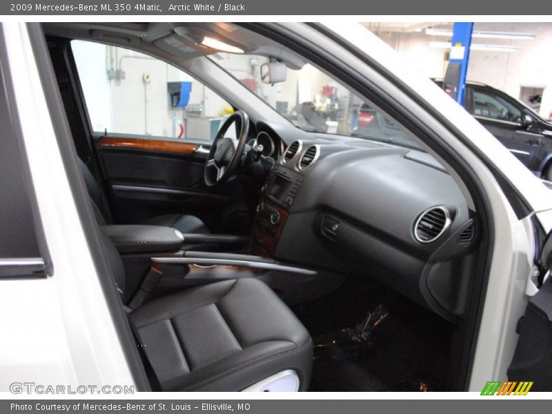 Arctic White / Black 2009 Mercedes-Benz ML 350 4Matic