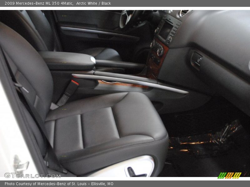Arctic White / Black 2009 Mercedes-Benz ML 350 4Matic