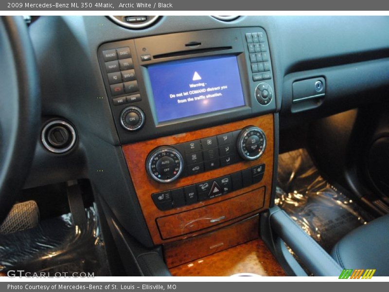 Arctic White / Black 2009 Mercedes-Benz ML 350 4Matic
