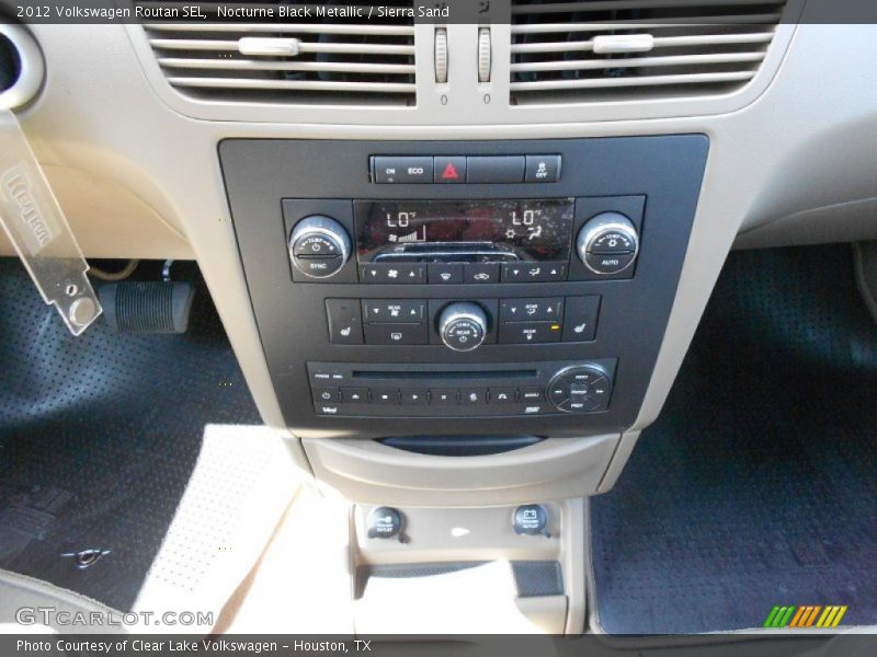 Controls of 2012 Routan SEL