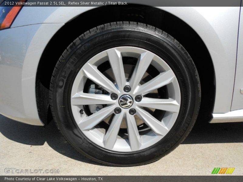 Reflex Silver Metallic / Titan Black 2012 Volkswagen Passat 2.5L SEL