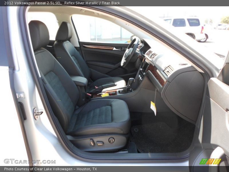 Reflex Silver Metallic / Titan Black 2012 Volkswagen Passat 2.5L SEL