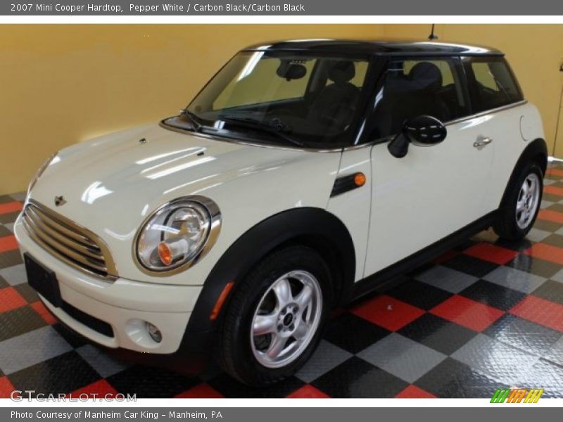 Pepper White / Carbon Black/Carbon Black 2007 Mini Cooper Hardtop