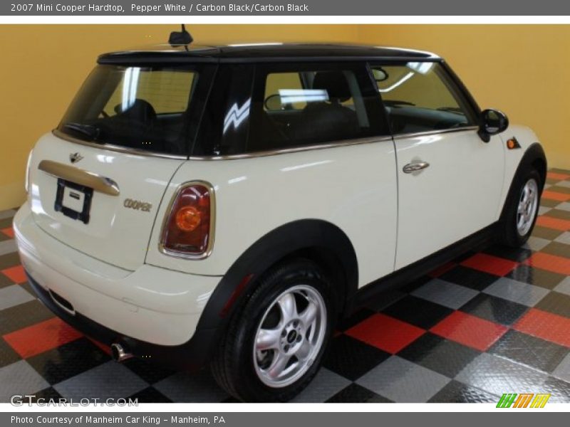 Pepper White / Carbon Black/Carbon Black 2007 Mini Cooper Hardtop