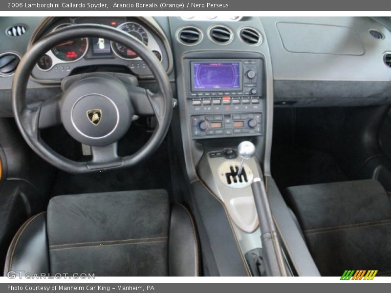 Dashboard of 2006 Gallardo Spyder