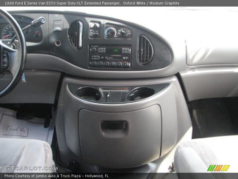 Controls of 1999 E Series Van E350 Super Duty XLT Extended Passenger