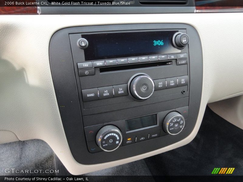 White Gold Flash Tricoat / Tuxedo Blue/Shale 2006 Buick Lucerne CXL