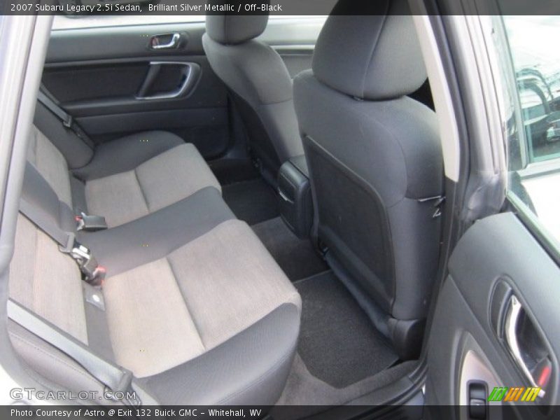 Brilliant Silver Metallic / Off-Black 2007 Subaru Legacy 2.5i Sedan