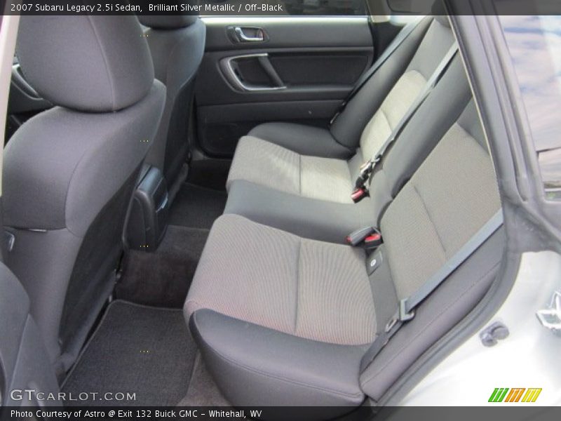 Brilliant Silver Metallic / Off-Black 2007 Subaru Legacy 2.5i Sedan