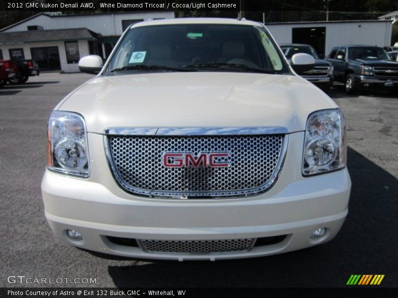 White Diamond Tricoat / Cocoa/Light Cashmere 2012 GMC Yukon Denali AWD