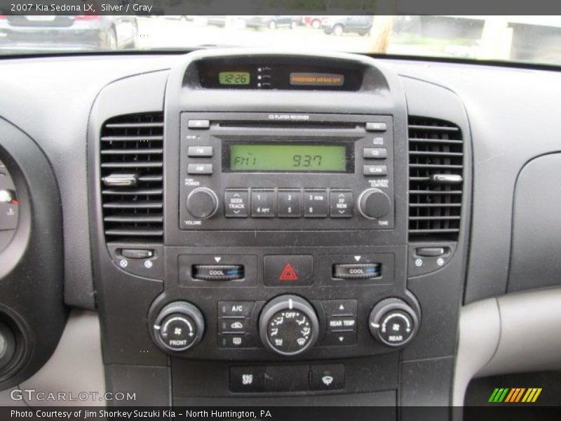 Silver / Gray 2007 Kia Sedona LX
