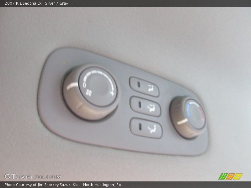 Silver / Gray 2007 Kia Sedona LX