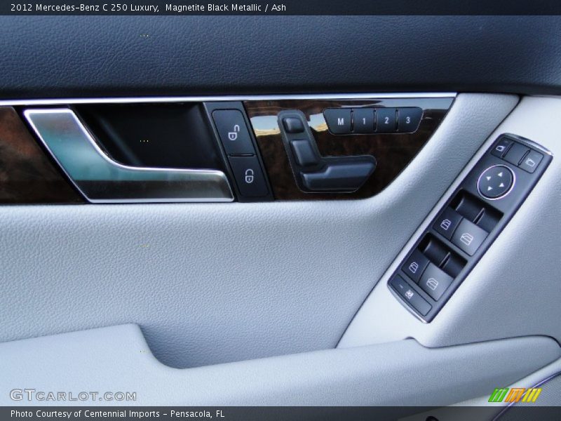Controls of 2012 C 250 Luxury
