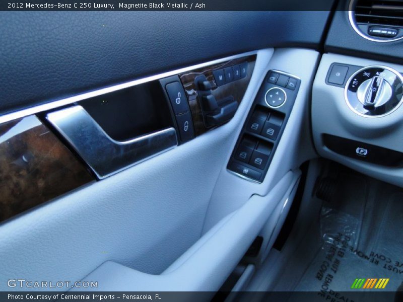 Controls of 2012 C 250 Luxury