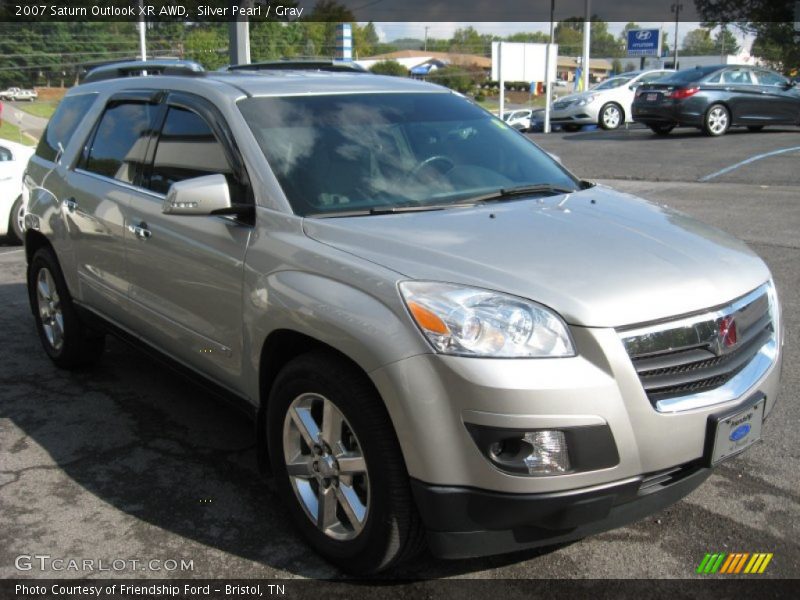 Silver Pearl / Gray 2007 Saturn Outlook XR AWD