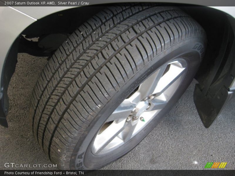 Silver Pearl / Gray 2007 Saturn Outlook XR AWD