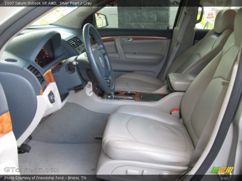  2007 Outlook XR AWD Gray Interior