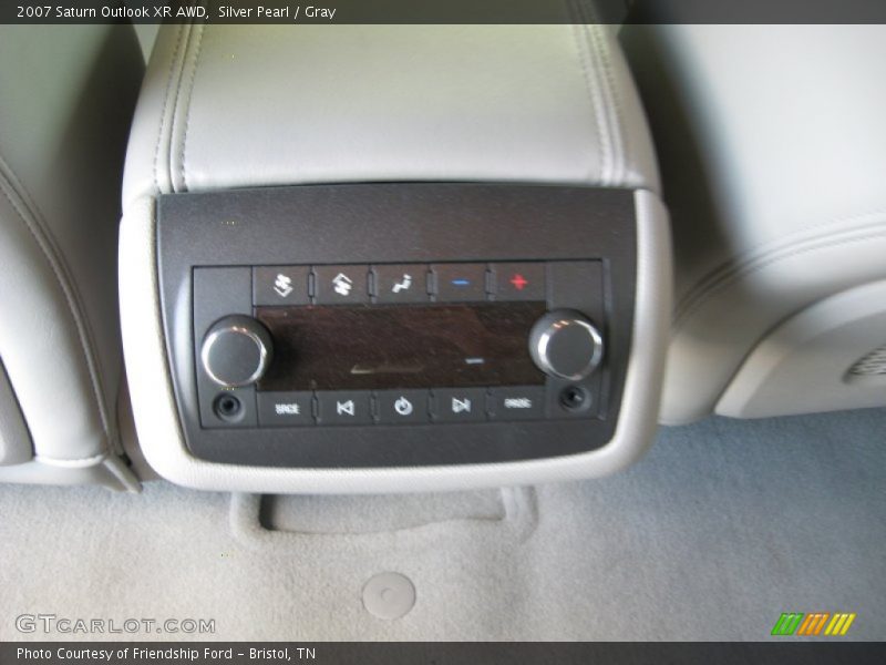 Controls of 2007 Outlook XR AWD