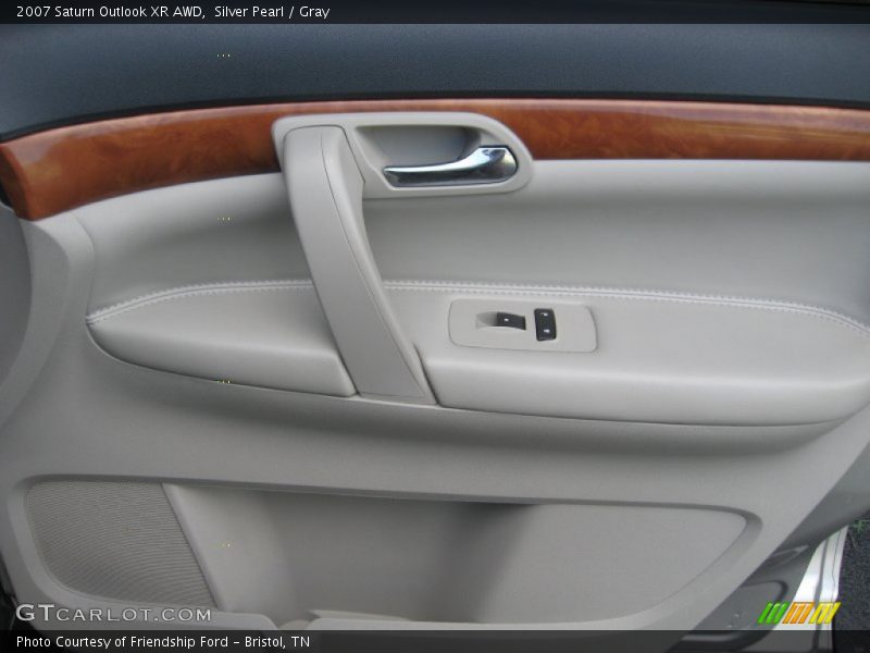 Door Panel of 2007 Outlook XR AWD