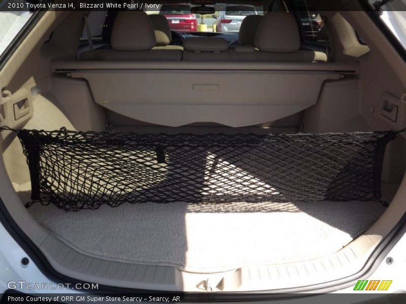 Blizzard White Pearl / Ivory 2010 Toyota Venza I4