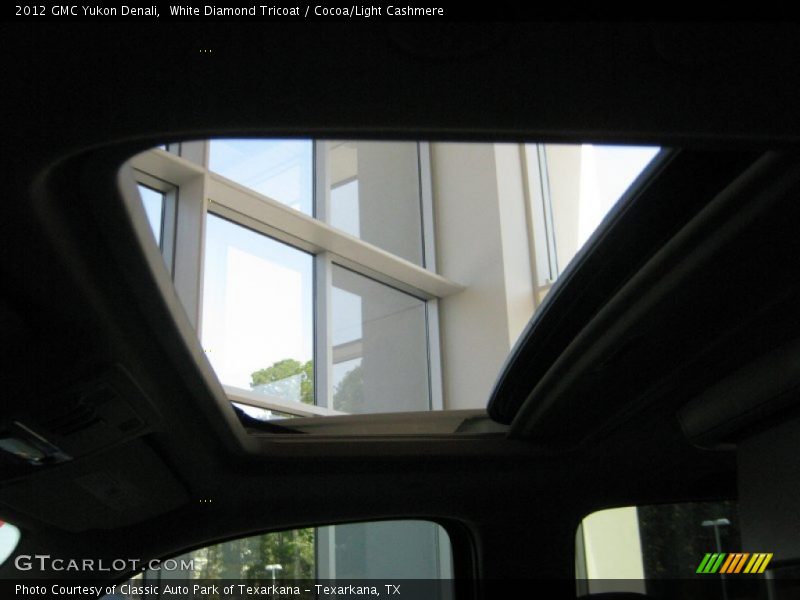 White Diamond Tricoat / Cocoa/Light Cashmere 2012 GMC Yukon Denali