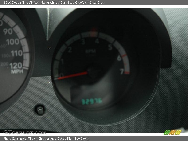 Stone White / Dark Slate Gray/Light Slate Gray 2010 Dodge Nitro SE 4x4