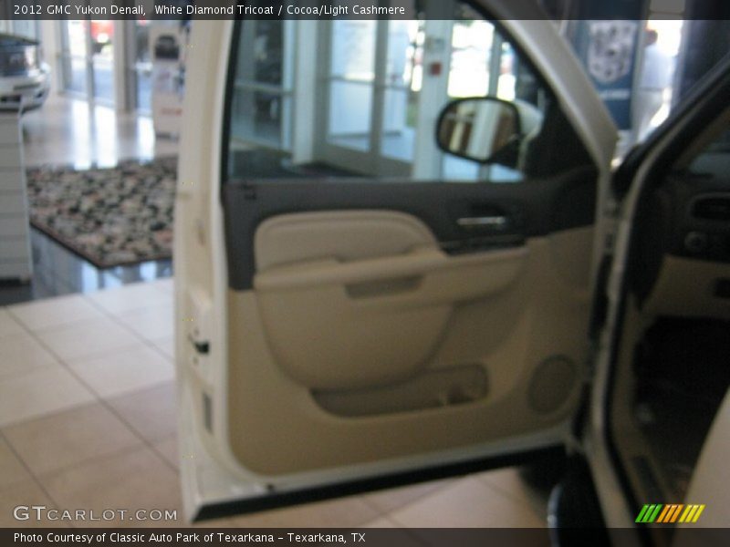 White Diamond Tricoat / Cocoa/Light Cashmere 2012 GMC Yukon Denali