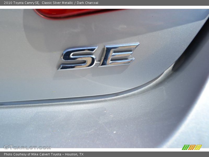 Classic Silver Metallic / Dark Charcoal 2010 Toyota Camry SE