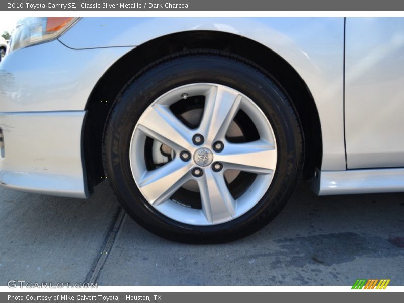 Classic Silver Metallic / Dark Charcoal 2010 Toyota Camry SE