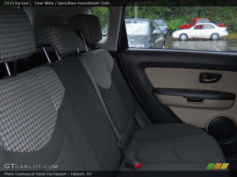 Clear White / Sand/Black Houndstooth Cloth 2010 Kia Soul !