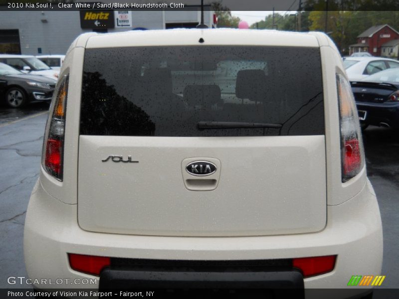 Clear White / Sand/Black Houndstooth Cloth 2010 Kia Soul !