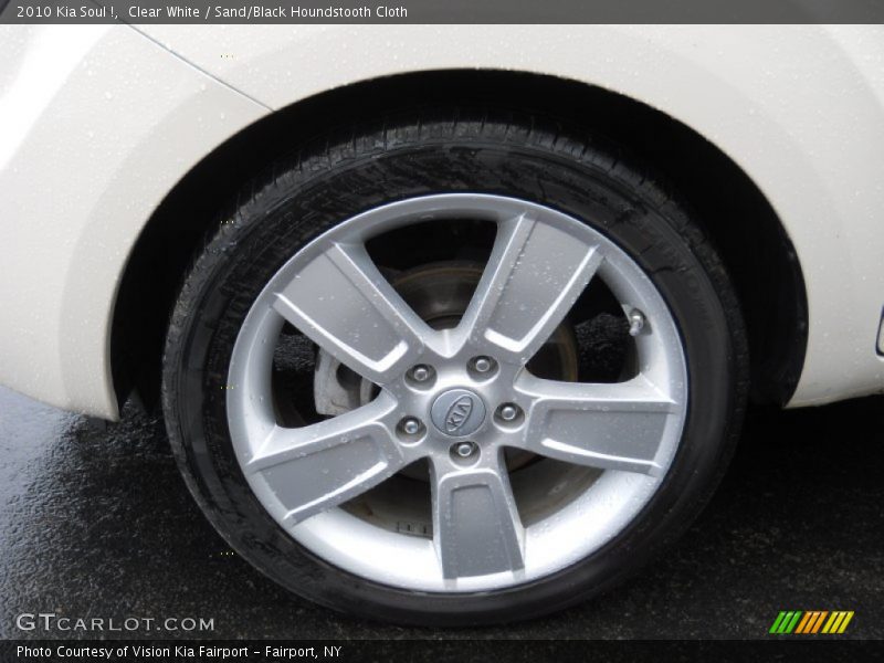 Clear White / Sand/Black Houndstooth Cloth 2010 Kia Soul !