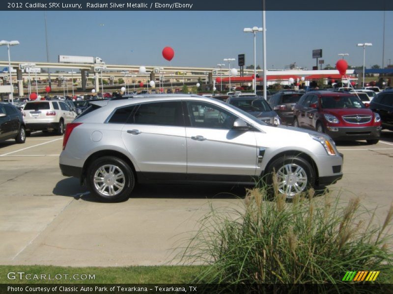 Radiant Silver Metallic / Ebony/Ebony 2012 Cadillac SRX Luxury