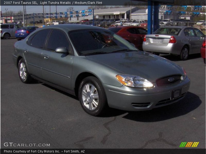 Light Tundra Metallic / Medium/Dark Flint 2007 Ford Taurus SEL