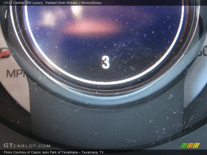 Radiant Silver Metallic / Ebony/Ebony 2012 Cadillac SRX Luxury