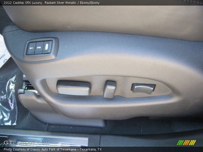 Radiant Silver Metallic / Ebony/Ebony 2012 Cadillac SRX Luxury