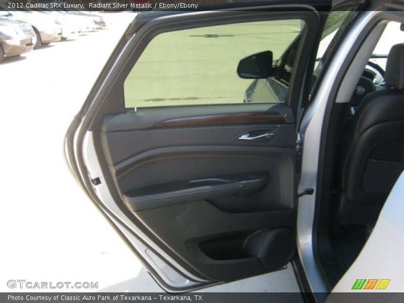 Radiant Silver Metallic / Ebony/Ebony 2012 Cadillac SRX Luxury