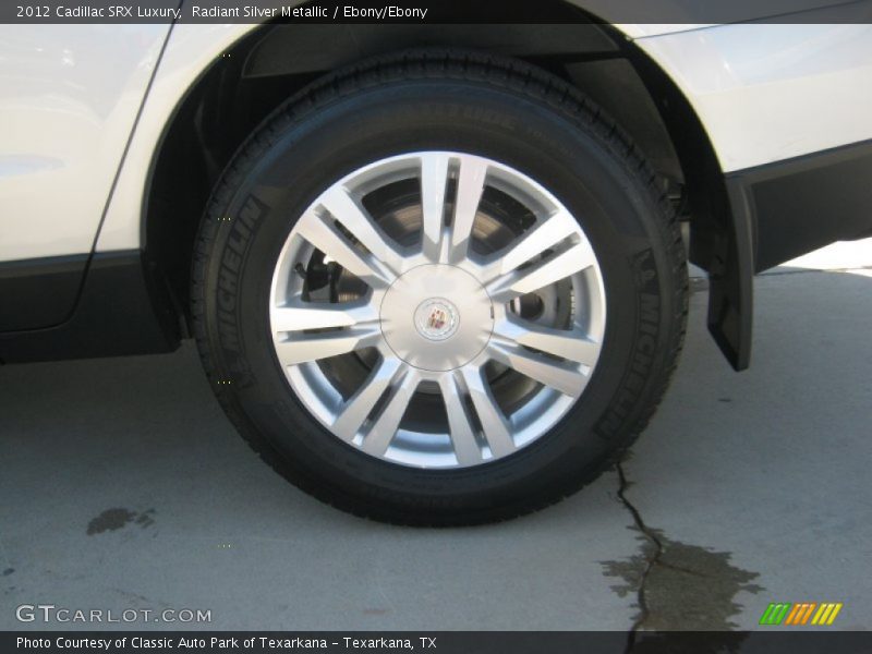 Radiant Silver Metallic / Ebony/Ebony 2012 Cadillac SRX Luxury