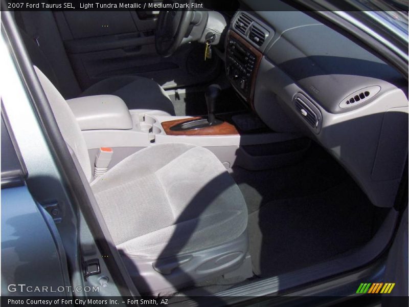 Light Tundra Metallic / Medium/Dark Flint 2007 Ford Taurus SEL