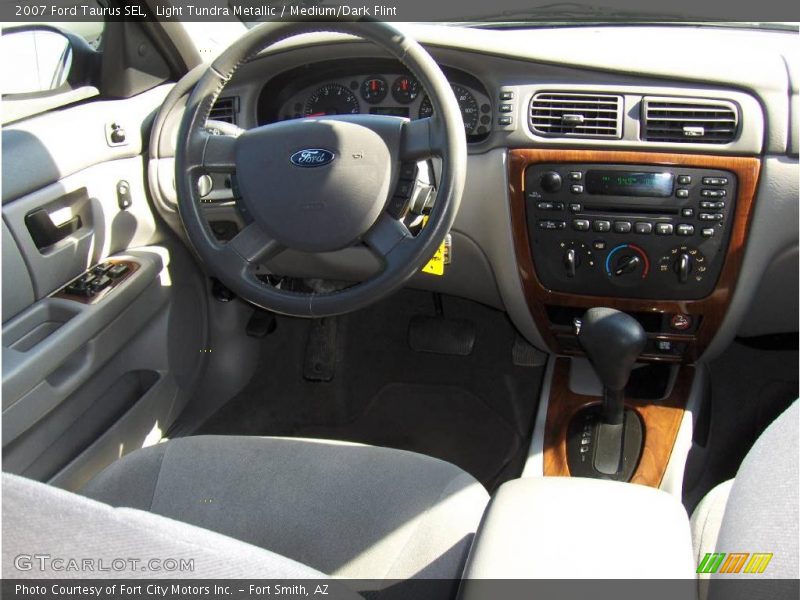 Light Tundra Metallic / Medium/Dark Flint 2007 Ford Taurus SEL