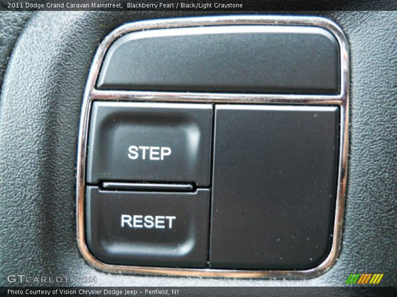 Blackberry Pearl / Black/Light Graystone 2011 Dodge Grand Caravan Mainstreet