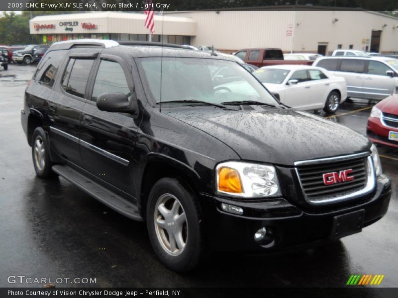 Onyx Black / Light Gray 2005 GMC Envoy XUV SLE 4x4