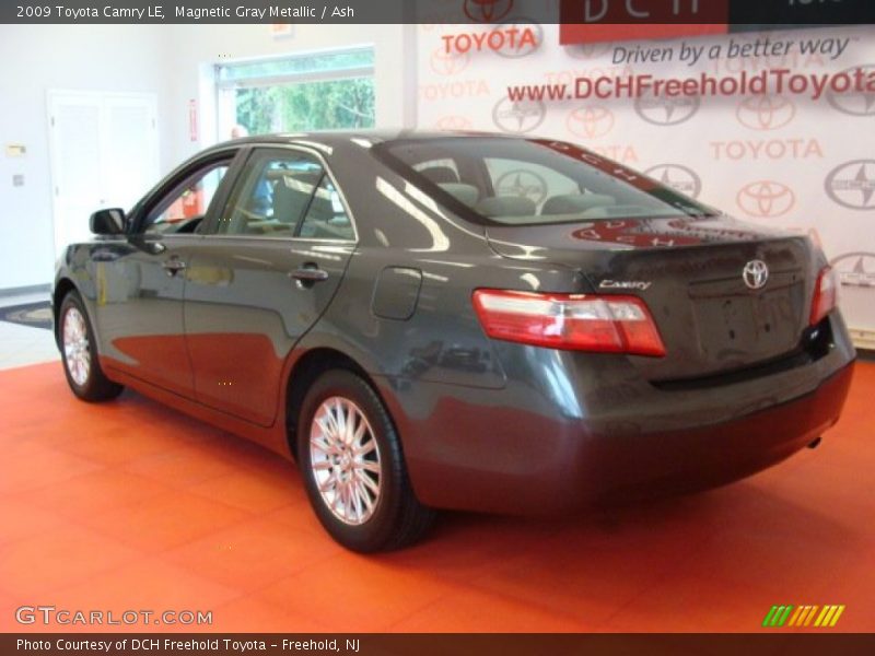Magnetic Gray Metallic / Ash 2009 Toyota Camry LE