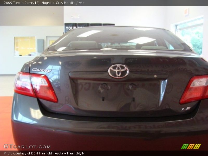 Magnetic Gray Metallic / Ash 2009 Toyota Camry LE