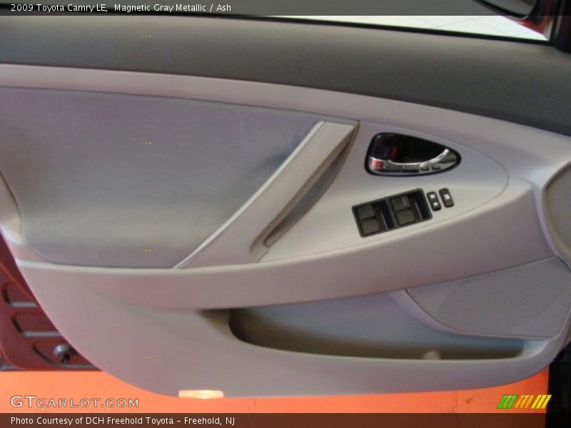 Magnetic Gray Metallic / Ash 2009 Toyota Camry LE