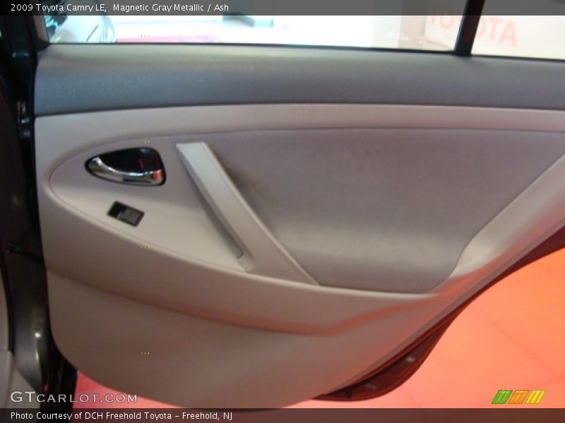 Magnetic Gray Metallic / Ash 2009 Toyota Camry LE