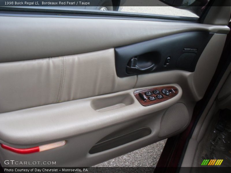 Bordeaux Red Pearl / Taupe 1998 Buick Regal LS