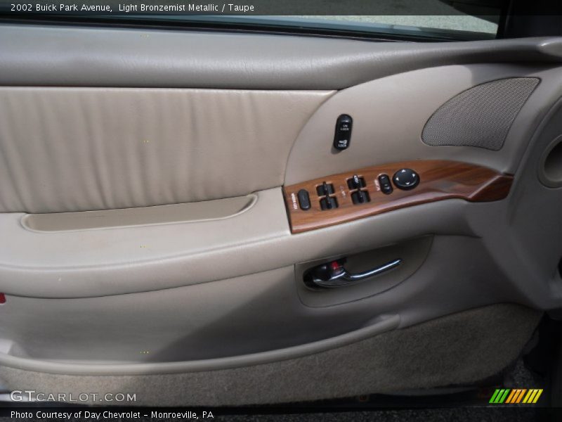 Light Bronzemist Metallic / Taupe 2002 Buick Park Avenue